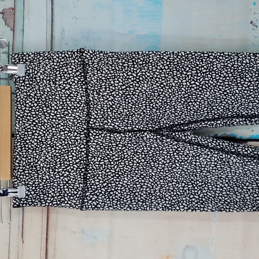 Lululemon Wunder Under Crop Hi Rise Mosaic Black - Picture 3 of 6